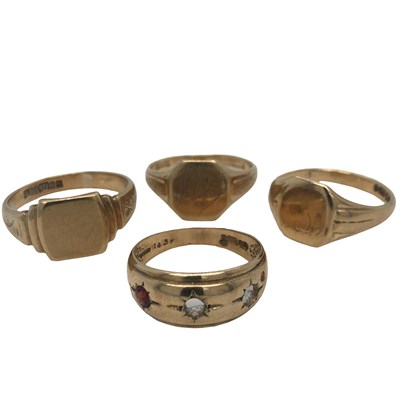 Lot 1174 - Four 9ct hallmarked gold rings: three signet...