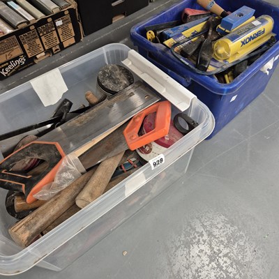 Lot 928 - Two boxes of tools