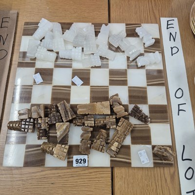 Lot 929 - A hardstone chess set