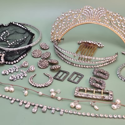 Lot 1190 - A quantity of jewellery, buckles and buttons...
