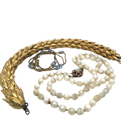 Lot 1204 - A quantity of jewellery, to include pearls...