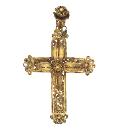 Lot 1206 - A large filigree cross pendant, unhallmarked,...