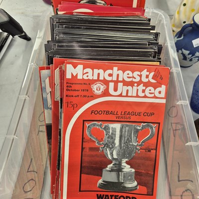 Lot 956 - A collection of Manchester United football...