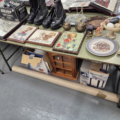Lot 968 - Collectables and household items to include...