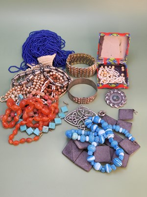 Lot 1231 - A collection of costume jewellery, mostly...