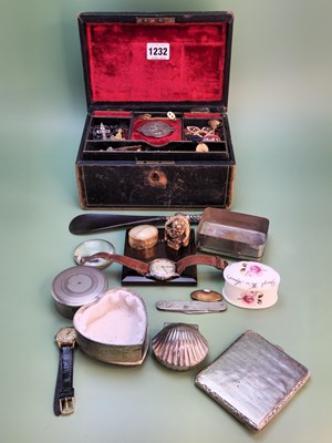 Lot 1232 - Jewellery, watches, and collectables,...