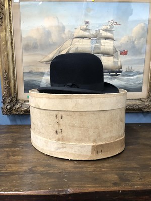 Lot 1 - A vintage G.A Dunn & Co. Ltd. top hat, with...