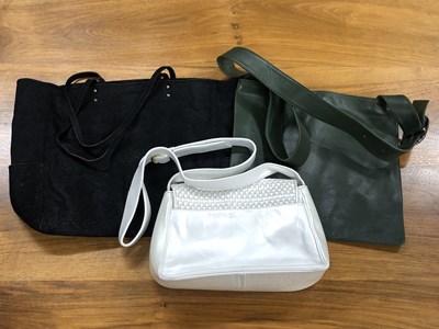 Lot 28 - Handbags - A green Robert Clergerie cross-body...