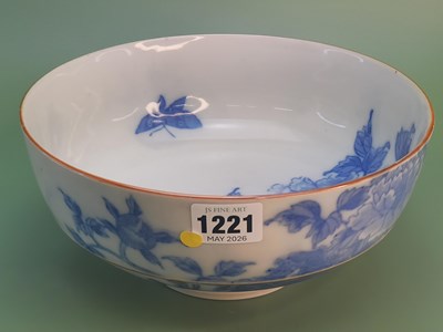 Lot 1221 - An early 20th century Japanese blue and white...