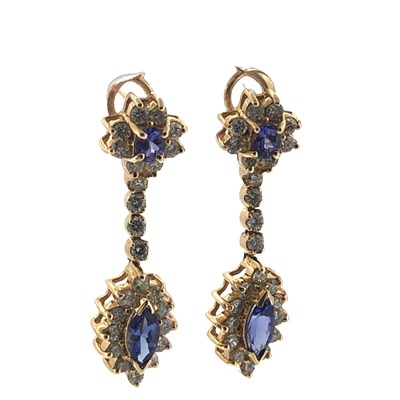 Lot 1079 - A certificated pair of 14ct yellow gold drop...