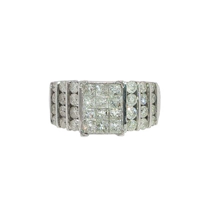 Lot 1039 - A diamond cluster ring, centred with princess...