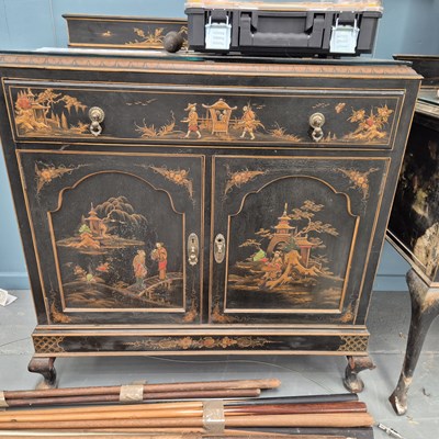Lot 4 - An Edwardian Chinoiserie decorated side...