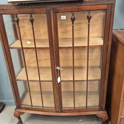 Lot 22 - A glazed display cabinet H 134 W 90 D 39cm....