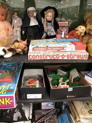 Lot 516 - Vintage toys; a Dakin's Loony Tunes Bugs Bunny,...
