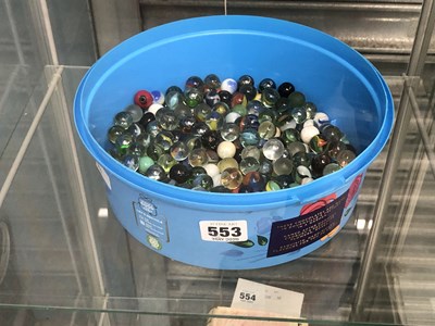 Lot 553 - A collection of vintage marbles