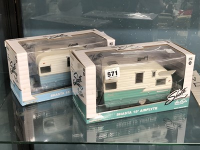Lot 571 - Two boxed Greenlight Collectables limited...