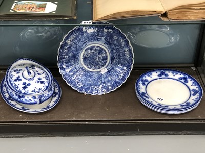 Lot 579 - A group of blue and white transfer-decorated...