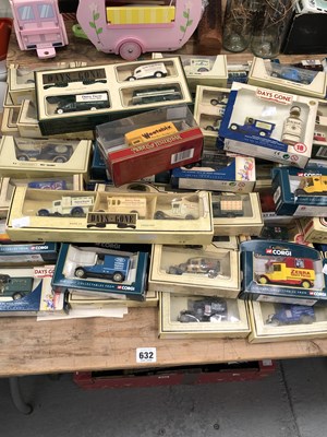 Lot 632 - Boxed diecast model vehicles to include Corgi,...