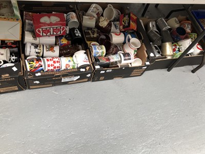 Lot 646 - A large collection of vintage and other...