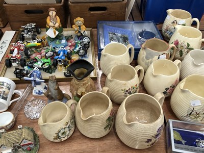 Lot 817 - A quantity of vintage jugs to include Beswick,...
