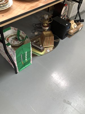Lot 870 - Royal Albert and Royal Doulton collector...