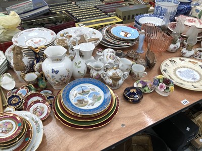 Lot 872 - A collection of china ware to include Johnson...