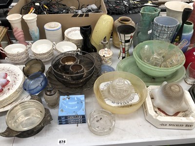 Lot 874 - A large collection of mixed ceramics,...