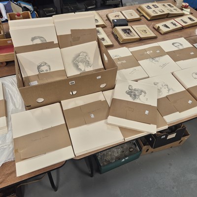 Lot 884 - A very large collection of printed portrait...