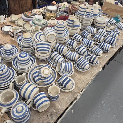 Lot 893 - An extensive collection of blue and white...