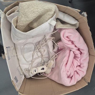 Lot 918 - Electric bed blankets, etc. (untested)