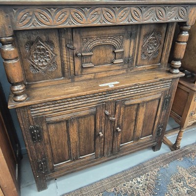 Lot 72 - An oak court cupboard H 120 W 122 D 45cm