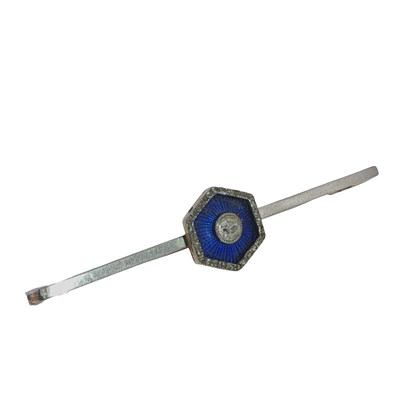 Lot 1070 - An early 20th-century platinum and 9ct gold...