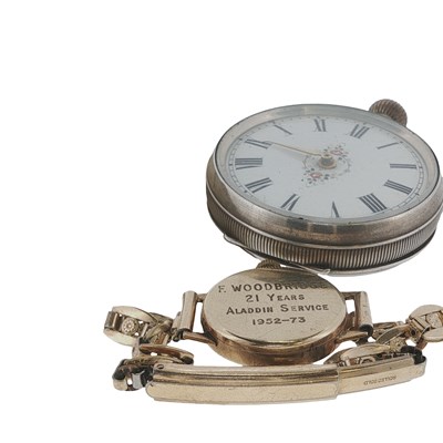 Lot 1111 - A 9ct hallmarked gold Tudor ladies' wrist...