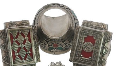 Lot 1112 - A group of jewellery comprising: a large...
