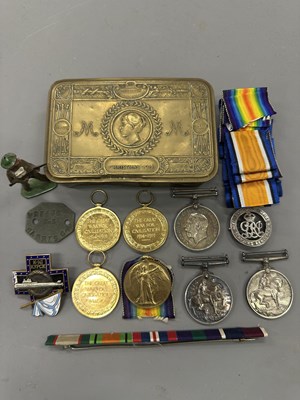 Lot 1149 - Collection of military-related items,...