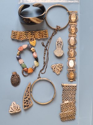 Lot 1155 - Mixed jewellery including an Egyptian revival...