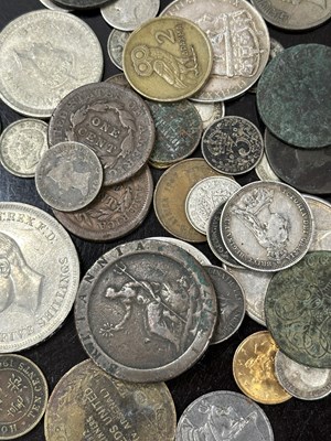 Lot 1138 - A collection of antique and later mixed world...