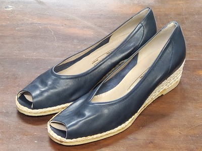 Lot 59 - Shoes - A pair of Kurt Geiger cream wedges...