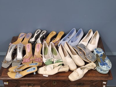 Lot 86 - Shoes - A collection of shoes, boots and...